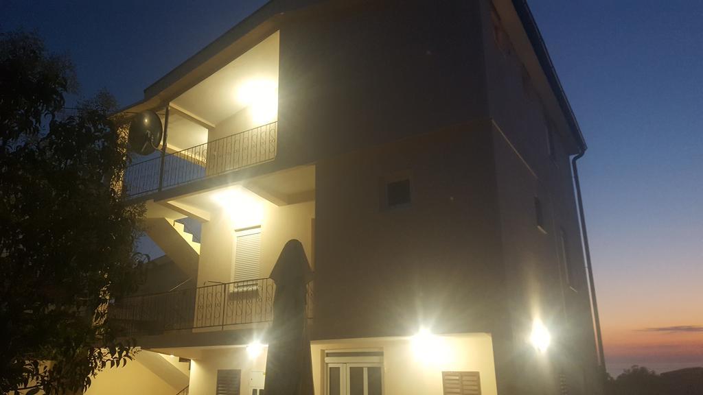 Apartments Diva Dobra Voda Dış mekan fotoğraf
